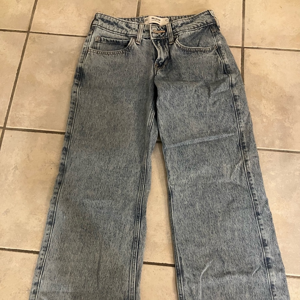 Hollister low rise baggy jeans
